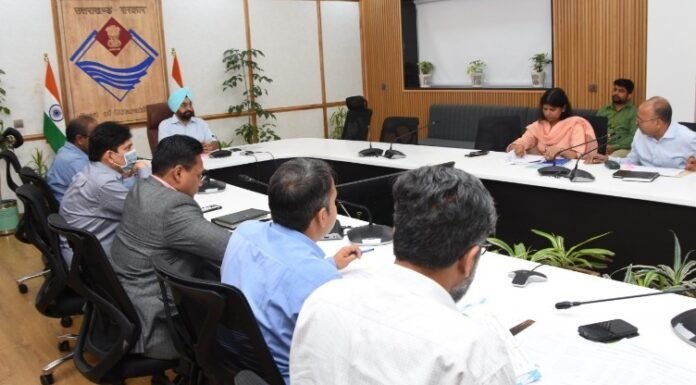 Uttarakhand:-मुख्य सचिव ने की वाह्य सहायतित परियोजनाओं की समीक्षा,अधिकारियों को दिए जरूरी निर्देश
