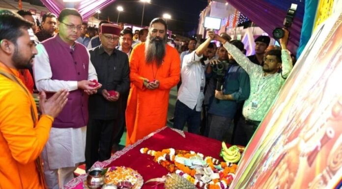 Uttarakhand:-दिव्य ज्योति जागृति संस्थान द्वारा आयोजित श्रीमद् देवी भागवत ज्ञान यज्ञ में शामिल हुए सीएम धामी कहा-भगवत कृपा से ही मनुष्य को मिलता है कथा श्रवण का अवसर