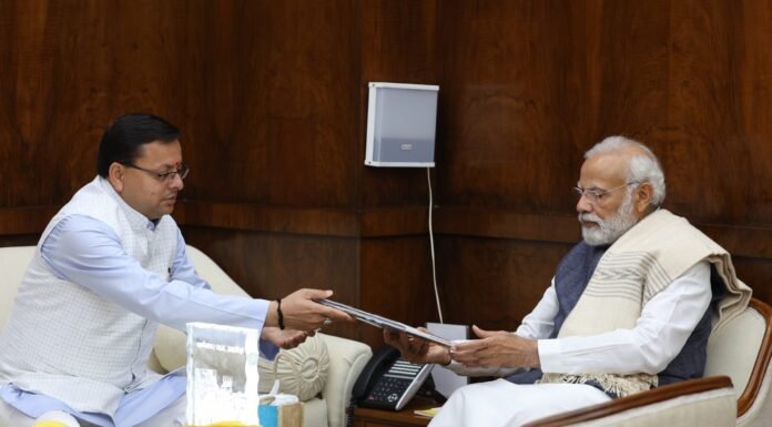 Uttarakhand:-हरिद्वार से वाराणसी तक वंदे भारत रेल सेवा,जोशीमठ भूधंसाव से प्रभावितों को लिए राहत पैकेज और चारधाम यात्रा के लिए पीएम मोदी को निमंत्रण देकर दून लौटे सीएम धामी