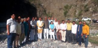 Uttarakhand:-पूर्व मुख्यमंत्री त्रिवेंद्र रावत ने प्रस्तावित सौंग बांध क्षेत्र का किया अवलोकन,विस्थापित होने वाले गांवों के लोगों की सुनी समस्याएं
