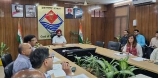 Uttarakhand:-मुख्य सचिव ने की पीएम स्वनिधि योजना की प्रगति की समीक्ष-स्वनिधि योजना के अन्तर्गत राज्य के 25 हजार स्ट्रीट वेंडर्स को ऋण उपलब्ध कराने के लक्ष्य को हासिल करने के दिए निर्देश