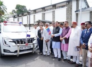 मुख्यमंत्री पुष्कर सिंह धामी ने सिक्स सिग्मा मेडिकल टीम को बद्रीनाथ,रुद्रनाथ व हेमकुण्ड साहिब यात्रा में नि:शुल्क मेडिकल सेवाओं हेतु किया रवाना