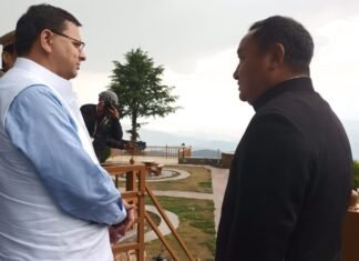 मुख्यमंत्री पुष्कर धामी अचानक पहुंचे मुक्तेश्वर,13 डिस्ट्रिक्ट-13 डेस्टिनेशन के अन्तर्गत चल रहे कार्यों का किया स्थलीय निरीक्षण,केंद्रीय विद्यालय के नन्हे-मुन्ने बच्चों ने की सीएम धामी से भेंट