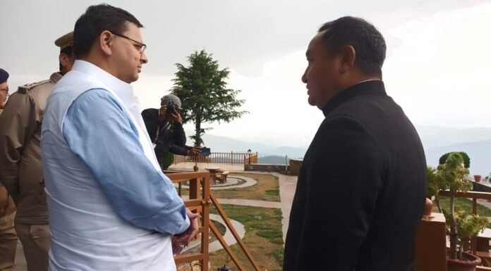 मुख्यमंत्री पुष्कर धामी अचानक पहुंचे मुक्तेश्वर,13 डिस्ट्रिक्ट-13 डेस्टिनेशन के अन्तर्गत चल रहे कार्यों का किया स्थलीय निरीक्षण,केंद्रीय विद्यालय के नन्हे-मुन्ने बच्चों ने की सीएम धामी से भेंट