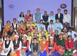 मुख्यमंत्री पुष्कर धामी ने ‘हिल की बात:युवा संवाद’ कार्यक्रम में स्कूली छात्र-छात्राओं से किया संवाद कहा-जो भी अपना कार्यक्षेत्र चुनें,उसमें लीडर की भूमिका में रहें