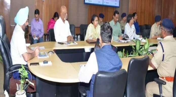 uttarakhandमुख्य सचिव ने की क्राइम एण्ड क्रिमिनल ट्रेकिंग नेटवर्क एण्ड सिस्टम की प्रदेश में प्रगति की समीक्षा अधिकारियों को दिए जरूरी निर्देश