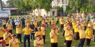 Noida:-जलवायु विहार कम्युनिटी सेंटर लाफ्टर क्लब के सदस्यों ने मनाया वर्ल्ड लाफ्टर डे,शानदार और मंत्रमुग्ध कर देने वाले कार्यक्रम किए प्रस्तुत