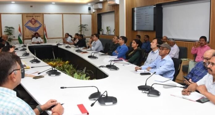 Uttarakhand:-2024 में प्रस्तावित 38वें राष्ट्रीय खेलों के आयोजन को लेकर मुख्य सचिव ने ली बैठक,निर्माण कार्यों में गति लाने के दिए निर्देश