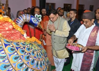 Uttarakhand:-हरिद्वार में हरि सेवा आश्रम के वार्षिकोत्सव,दशहरा महोत्सव एवं श्रीमद्भागवत कथा ज्ञान यज्ञ में शामिल हुए सीएम धामी,संतों एवं महात्माओं का लिया आशीर्वाद