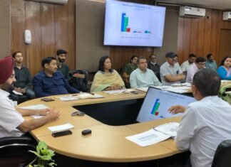 Uttarakhand:-मुख्य सचिव की अध्यक्षता में हुई राज्य सड़क सुरक्षा कोष प्रबंधन समिति की बैठक,अधिकारियों को सड़क सुरक्षा कार्यों को समय से पूर्ण करने के दिए निर्देश