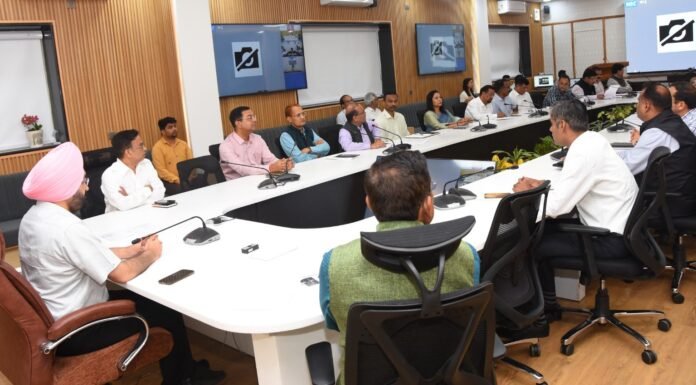 G-20 In Uttarakhand:-जी-20 शिखर सम्मेलन की तैयारियों को लेकर मुख्य सचिव ने ली बैठक,प्रतिभागियों को प्रदेश के पर्यटन,कला,संस्कृति योगा और आयुष से संबंधित जानकारियां उपलब्ध कराने के दिए निर्देश