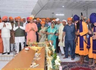 Hemkund Sahib Yatra:-20मई को खुलेंगे हेमकुंड साहिब कपाट,राज्यपाल गुरमीत सिंह और सीएम धामी ने ऋषिकेश से श्रद्धालुओं के पहले जत्थे को किया रवाना