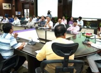 Uttarakhand:-मुख्यमंत्री पुष्कर धामी ने राजस्व प्राप्ति के सम्बंध में अधिकारियों को दिए निर्देश कहा-राजस्व लक्ष्यों की प्राप्ति के लिए योजनाबद्ध तरीके से करें कार्य