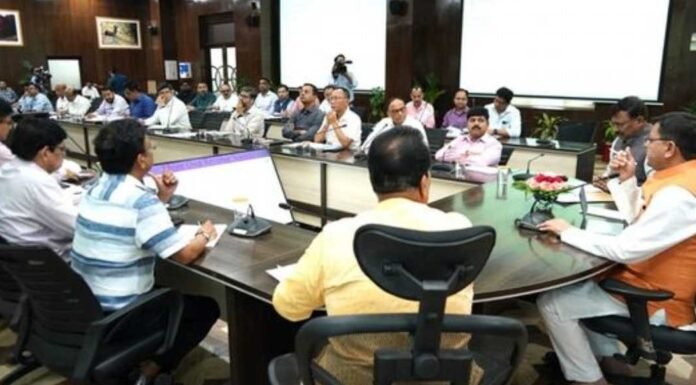 Uttarakhand:-मुख्यमंत्री पुष्कर धामी ने राजस्व प्राप्ति के सम्बंध में अधिकारियों को दिए निर्देश कहा-राजस्व लक्ष्यों की प्राप्ति के लिए योजनाबद्ध तरीके से करें कार्य