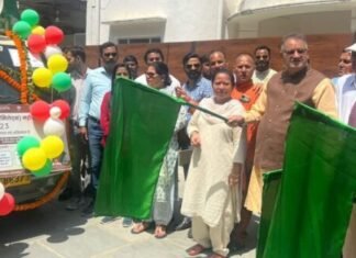 उत्तराखंड श्री अन्न महोत्सव 2023 के प्रचार-प्रसार हेतु 11‘श्री अन्न‘कृषक रथों को कृषि मंत्री गणेश जोशी ने हरी झंडी दिखाकर किया रवाना