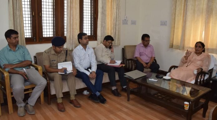 Uttarakhand:-विधानसभा अध्यक्ष ने कोटद्वार में विकास कार्यों और विभिन्न विषयों पर प्रशासन के अधिकारियों के साथ की बैठक,दिए जरूरी निर्देश