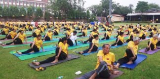 International Yoga Day:-नोएडा के जलवायु विहार में योग फॉर ऑल-जेवीसीसी चैप्टर के सदस्यों ने धूमधाम से मनाय अंतर्राष्ट्रीय योग दिवस