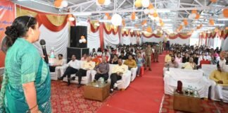 Uttarakhand:-श्री गुरु राम राय महाविद्यालय के छात्रसंघ समारोह में शामिल हुई विधानसभा अध्यक्ष ऋतु खण्डूडी कहा-बेटियां हर क्षेत्र में आगे है,यूपीएससी में भी बेटियों ने लहराया है परचम