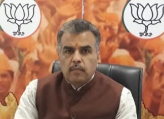 Uttarakhand:-मेट्रो रेल प्रोजेक्ट को लेकर कांग्रेस की आपत्तियों पर भाजपा का पलटवार कहा-पहाड़ पर रेल भी हम चढ़ाने वाले हैं और राजधानी में मेट्रो भी हम ही चलाएंगे