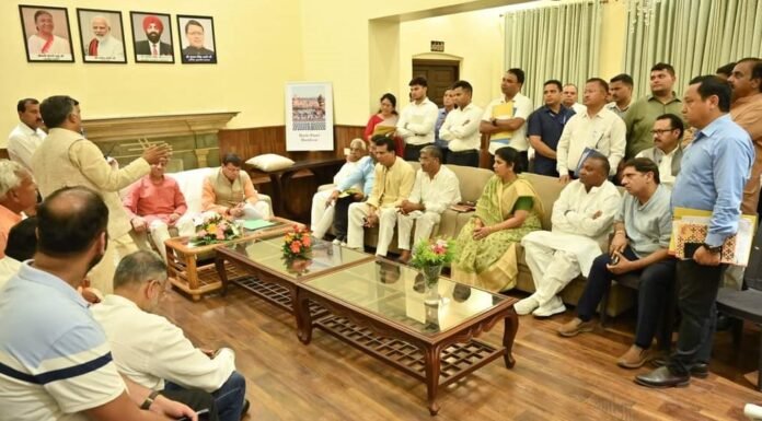 Haridwar:-मुख्यमंत्री पुष्कर धामी ने की हरिद्वार में जलभराव की स्थिति की समीक्षा,अधिकारियों को दिये निरंतर स्थिति पर नजर रखने के निर्देश