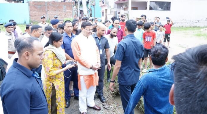 Uttarakhand Weather Update:-उत्तराखंड में भारी बारिश से जन-जीवन अस्त-व्यस्त,देहरादून में कई घरों में घुसा बारिश का पानी,सीएम धामी ने किया औचक निरीक्षण