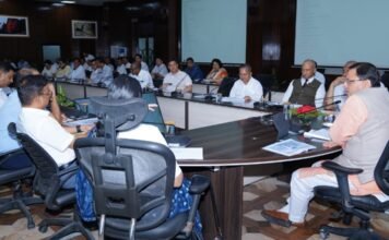 Uttarakhand:-मुख्यमंत्री पुष्कर धामी ने की सेवा का अधिकार आयोग के स्तर पर संचालित कार्यक्रमों एवं प्रक्रियाओं की गहन समीक्षा