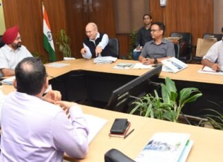 मुख्य सचिव की अध्यक्षता में हुई उत्तराखंड प्रशासन अकादमी,नैनीताल की गवर्निंग बॉडी की बैठक,मांग आधारित प्रशिक्षण कार्यक्रमों का अधिक से अधिक संचालित करने के दिए निर्देश