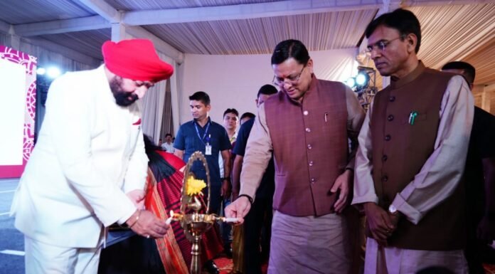 राज्यपाल ले.ज.गुरमीत सिंह,केंद्रीय स्वास्थ्य मंत्री और सीएम धामी ने किया स्वास्थ्य चिंतन शिविर के अवसर आयोजित सांस्कृतिक संध्या का शुभारम्भ