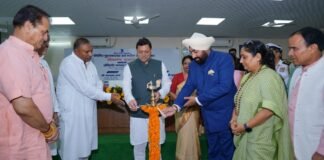 Uttarakhand:-राज्यपाल लेफ्टिनेंट जनरल गुरमीत सिंह (से नि)विधानसभा अध्यक्ष एवं सीएम धामी ने किया उत्तराखण्ड विधानसभा के नवनिर्मित पुस्तकालय एवं नवीन वेबसाइट लोकार्पण