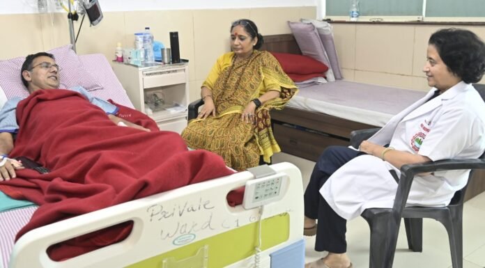 उत्तराखंड विधानसभा अध्यक्ष एम्स ऋषिकेश पहुंचकर पौड़ी विधानसभा के पूर्व विधायक मुकेश कोली का जाना हालचाल