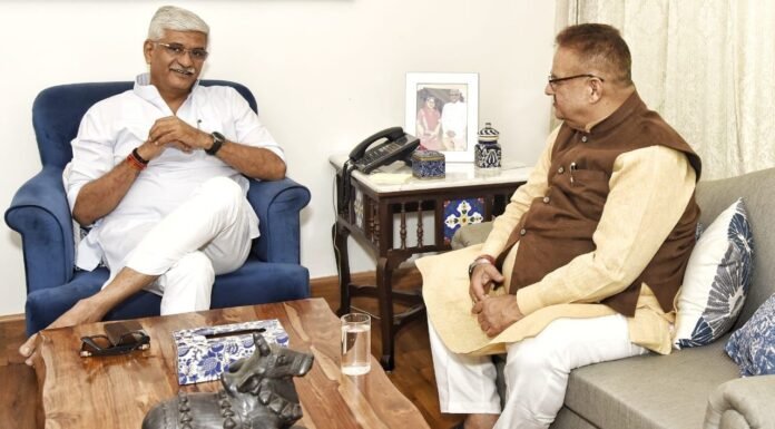 New Delhi:-केंद्रीय जलशक्ति मंत्री गजेन्द्र शेखावत से मिले कैबिनेट मंत्री गणेश जोशी,नमामि गंगे परियोजना के तहत 100 करोड़ की योजनाओं की स्वीकृति प्रदान किए जाने का किया अनुरोध