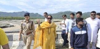 Uttarakhand Flood:-पौड़ी में बारिश से तबाही,कोटद्वार में मालन नदी पर बना पुल टूटा,विधानसभा अध्यक्ष ने किया आपदा ग्रस क्षेत्रों का दौरा