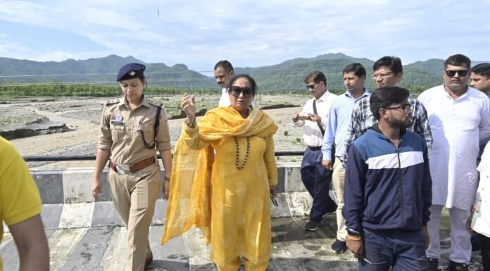Uttarakhand Flood:-पौड़ी में बारिश से तबाही,कोटद्वार में मालन नदी पर बना पुल टूटा,विधानसभा अध्यक्ष ने किया आपदा ग्रस क्षेत्रों का दौरा