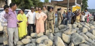 Kotdwar Disaster:-विधानसभा अध्यक्ष ने कोटद्वार में आपदा प्रभावित क्षेत्रो में आपदा प्रबंधन में किए जा रहे कार्यों का किया स्थलीय निरीक्षण