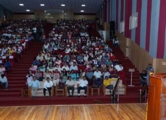 Uttarakhand:-दून विश्वविद्यालय में आयोजित दीक्षारंभ समारोह में शामिल हुए सीएम धामी कहा-उत्तराखंड को उत्कृष्ट राज्य बनाने में छात्र-छात्राओं की होगी अहम भूमिका