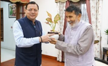 Uttarakhand:-पद्मश्री पर्यावरणविद चण्डी प्रसाद भट्ट ने की सीएम धामी से भेंट-हिमालय के पर्यावरणीय प्रभावों और आपदा के रोकथाम के संबंध में की चर्चा