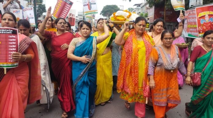 उत्तराखंड महिला कांग्रेस का महंगाई के खिलाफ-विरोध प्रदर्शन,बडी संख्या में उपस्थित रहे कांग्रेस कार्यकर्ता