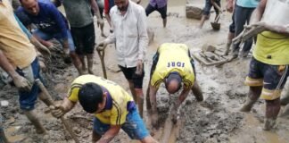 Uttarakhand Cloud Burst:-राज्य में भारी बारिश का कहर,चारधाम यात्रा रुकी,कई लोगों की मौत,जिलाधिकारियों-एसडीआरएफ को हाई अलर्ट पर रहने के निर्देश