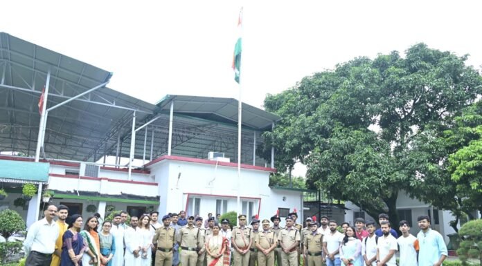 Independence Day:-आजादी के अमृत महोत्सव एवं 77वें स्वतंत्रता दिवस के अवसर पर विधानसभा अध्यक्ष ने विधानसभा भवन में ध्वजारोहण कर परेड को दी सलामी