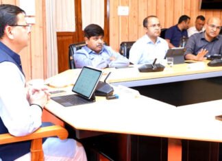 Uttarakhand disaster:-चारधाम यात्रा 2 दिनों के लिए स्थगित,अतिवृष्टि के दृष्टिगत सीएम धामी ने उच्चाधिकारियों के साथ की बैठक,सभी को अलर्ट मोड पर रहने के दिए निर्देश