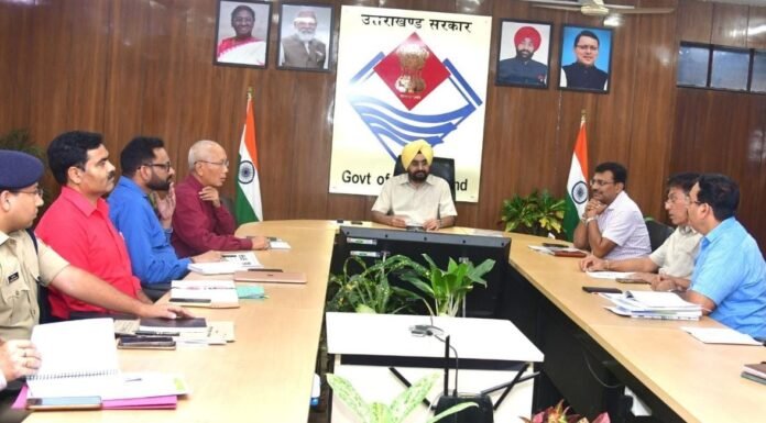 Uttarakhand:-मुख्य सचिव ने कटाई उपरांत सेब भंडारण एवं पारगमन उन्नयन हेतु योजना अधिकारियों के साथ की बैठक,देहरादून में यातायात संकुलन को कम करने को लेकर यूएमटीए के साथ भी की बैठक