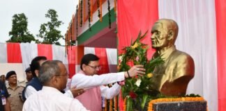 Uttarakhand:-सीएम पुष्कर धामी ने शहीद स्थल खटीमा में शहीद राज्य आंदोलनकारियों की मूर्तियों का किया अनावरण,शहीदों के परिजनों को किया सम्मानित