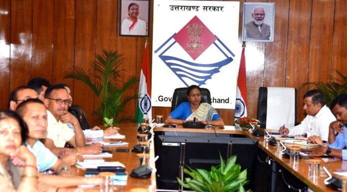 Uttarakhand:-गढ़वाल मण्डल में चिकित्सा,पेयजल,शिक्षा,सड़कों व अन्य मूलभूत जन सुविधाएं होगी बेहतर,अपर मुख्य सचिव ने जिलाधिकारियों को दिए महत्वपूर्ण निर्देश