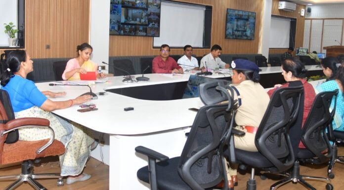 Dehradun:-उत्तराखंड में अभियान चलाकर बनाए जाएंगे निराश्रित बच्चों के आधार-राशन और आयुष्मान कार्ड अपर मुख्य सचिव ने अधिकारियों के दिए निर्देश