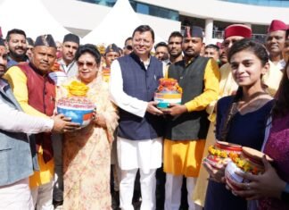 Uttarakhand:-मुख्यमंत्री पुष्कर धामी ने ‘मेरी माटी मेरा देश’ कार्यक्रम के अन्तर्गत राज्य स्तरीय ‘अमृत कलश यात्रा’ में किया प्रतिभाग