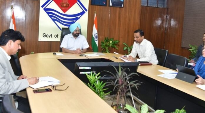 Uttarakhand:-मुख्य सचिव ने की 30 सूत्री कार्यक्रम के क्रियान्वयन की प्रगति की समीक्षा,नोडल अधिकारियों की तय की गई जिम्मेदारी