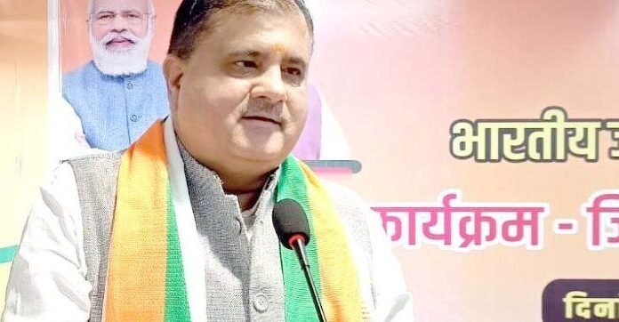 PM Ujjwala Yojna:-मोदी कैबिनेट का बड़ा फैसला,प्रधानमंत्री उज्ज्वला योजना के तहत एलपीजी सिलेंडर 300 रुपये सस्ता,उत्तराखंड भाजपा ने पीएम मोदी का जताया आभार