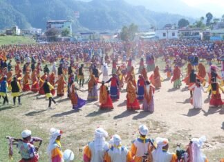 उत्तराखंड का सम्मानः-लोक नृत्य छोलिया-झौडा और लोक वाद्य ढोल-दमाऊँ को वर्ल्ड बुक ऑफ रिकार्ड में मिला स्थान