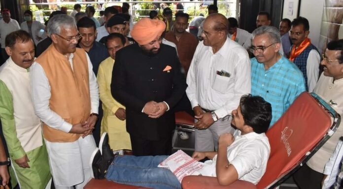 Uttarakhand:-देवभूमि विकास संस्थान के रक्तदान शिविर में 733 यूनिट रक्त संग्रह,राज्यपाल लेफ्टिनेंट जनरल गुरमीत सिंह ने कहा-रक्तदान और मृत्यु के बाद देहदान सबसे बड़ा दान