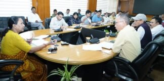 Uttarakhand:-अपर मुख्य सचिव का अधिकारियों का सख्त निर्देश कहा-निवेशकों के साथ हुए एमओयू को शत् प्रतिशत धरातल पर उतारा जाय,आवास,राजस्व,प्रदूषण नियंत्रण बोर्ड,वित एवं नियोजन विभाग की ली बैठक